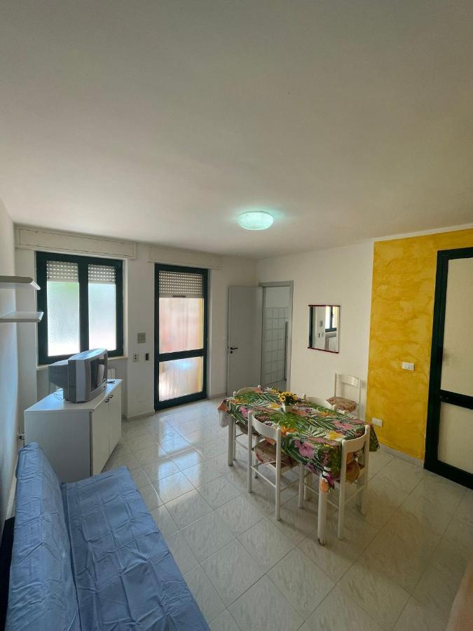Appartamenti Al Mare Torre Pali エクステリア 写真